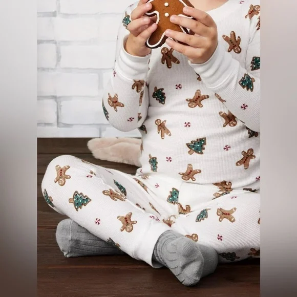 🦌⚠️3 FOR $10 SALE⚠️🦌 Carters gingerbread pajamas - Picture 1 of 3